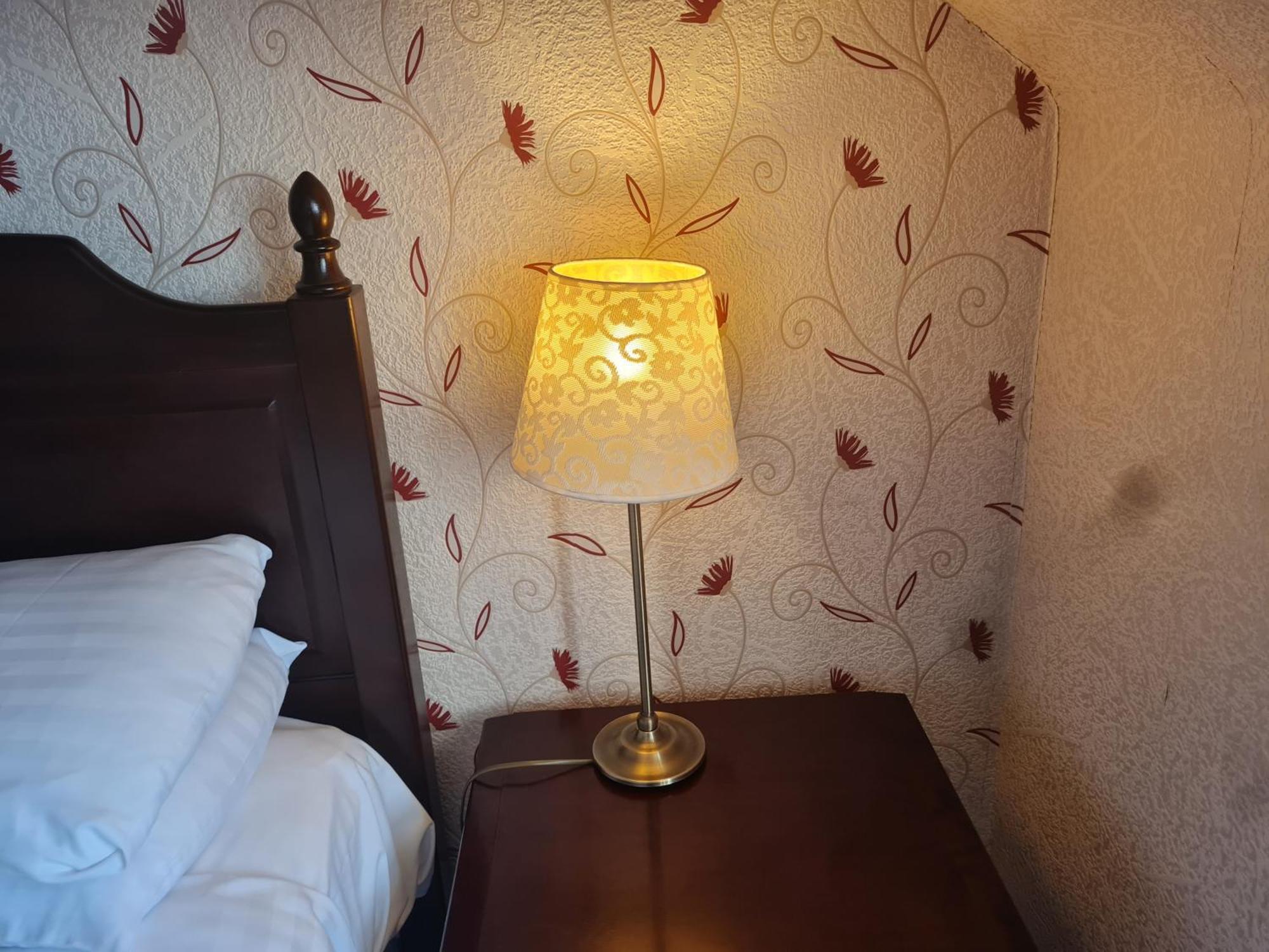 Victoria Hotel Portknockie Buitenkant foto